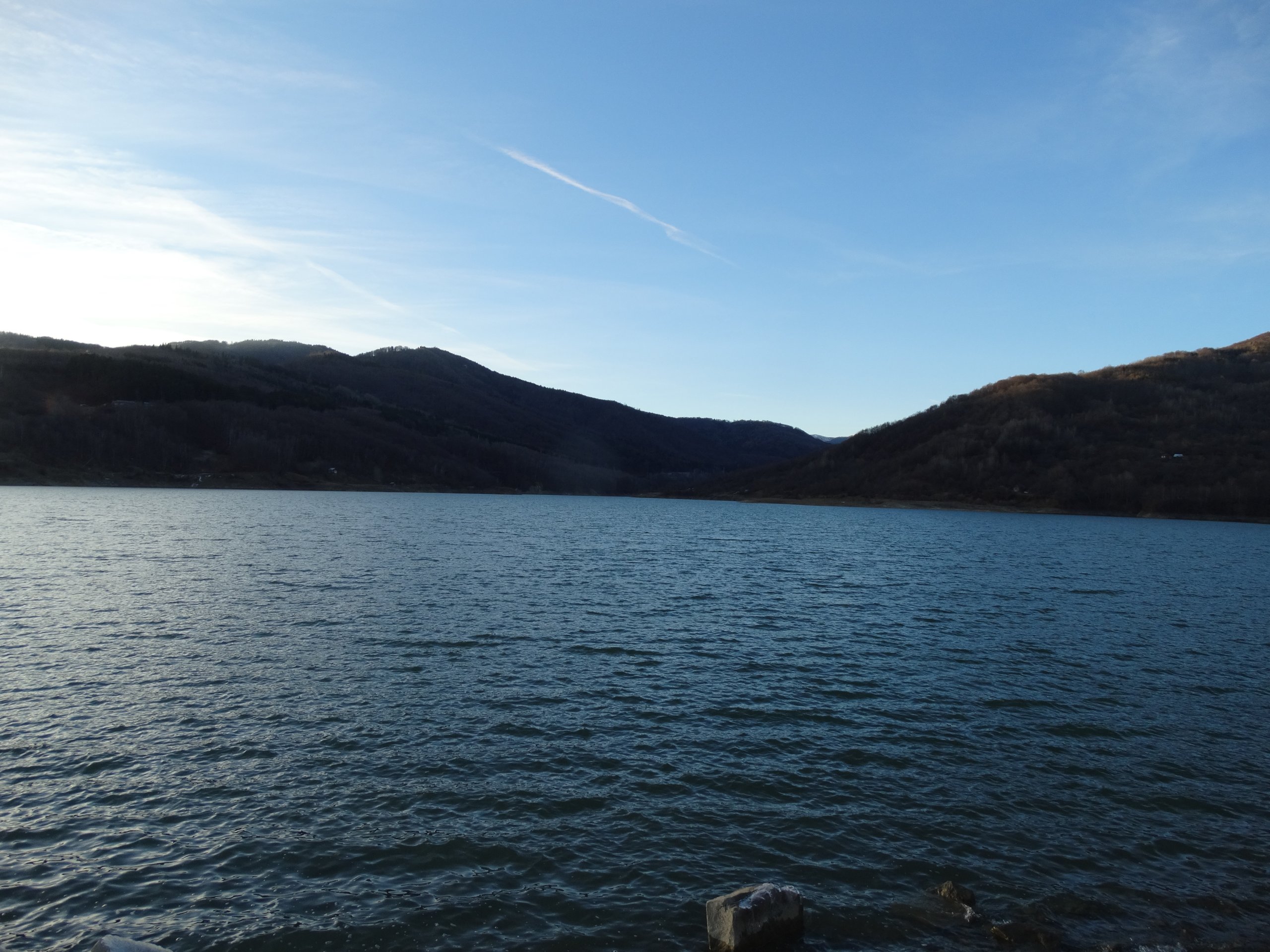 Lacul de acumulare și Barajul Măneciu